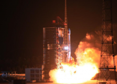 <strong>中国成功发射天链二号02星</strong>