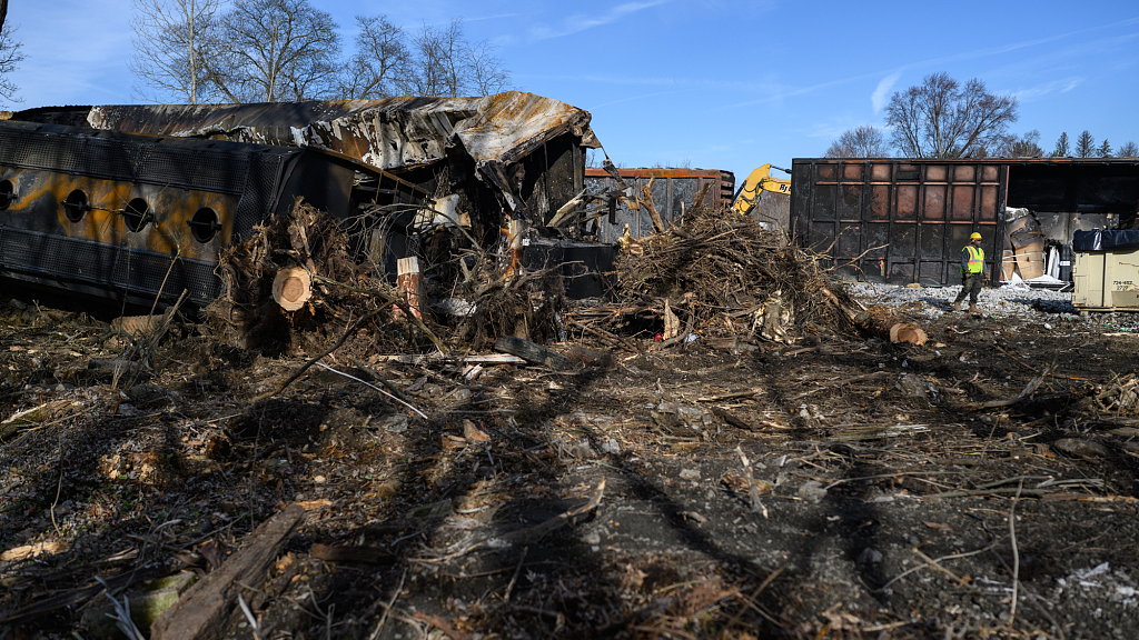 Residents near toxic U.S. train derailment urged to use bottled water