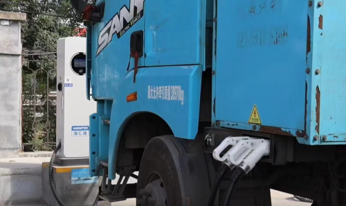 12台重卡可同时快