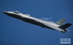 歼-20战机列阵人民