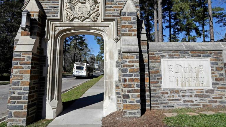 U.S. University orders students to stay in place as COVID cases spike