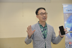 多伦多华裔媒体工作者协会举办老人短